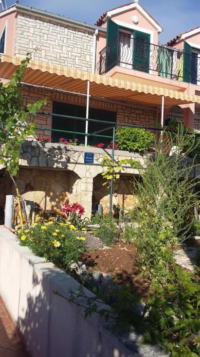 Apartament Tri Palme Prvic Sepurine Zewnętrze zdjęcie