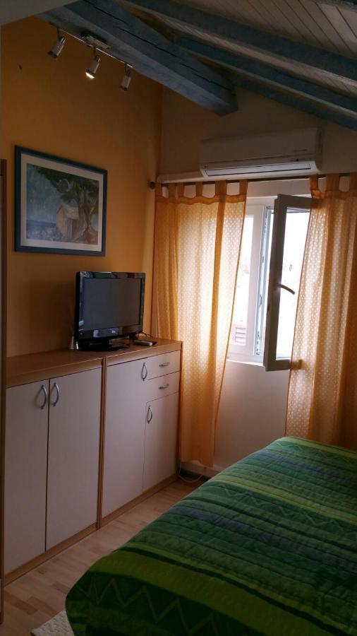 Apartament Tri Palme Prvic Sepurine Zewnętrze zdjęcie