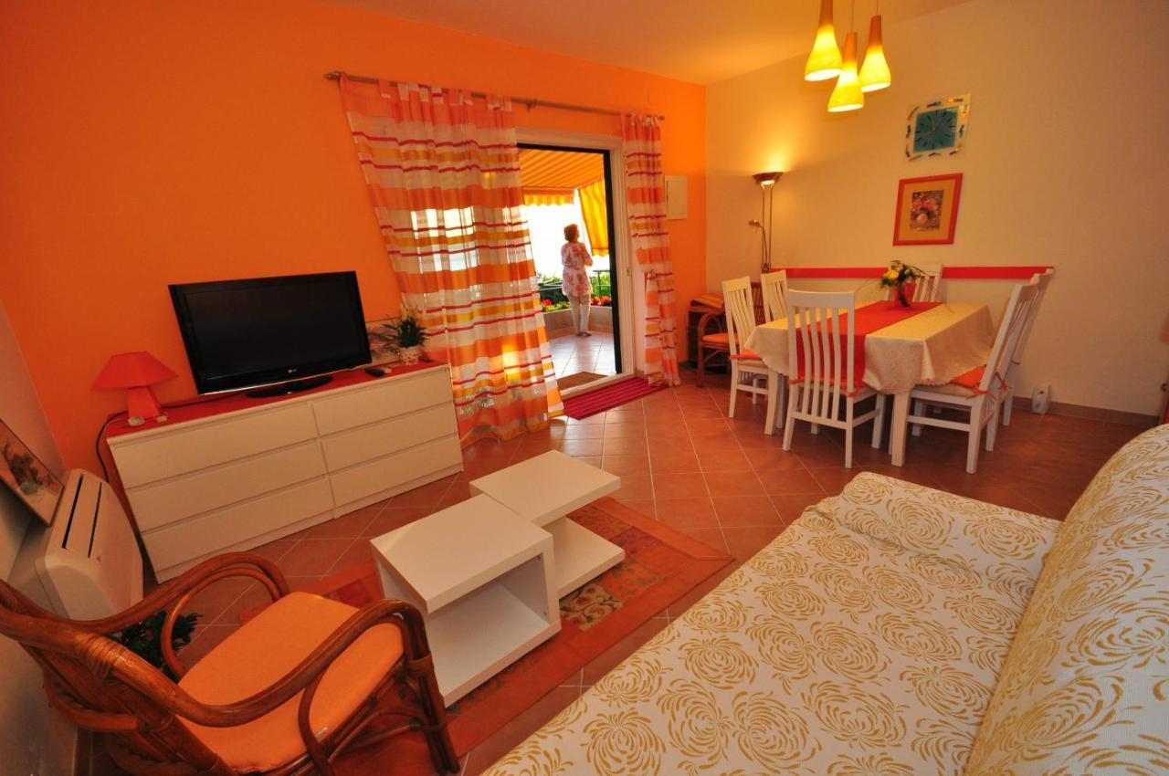 Apartament Tri Palme Prvic Sepurine Zewnętrze zdjęcie