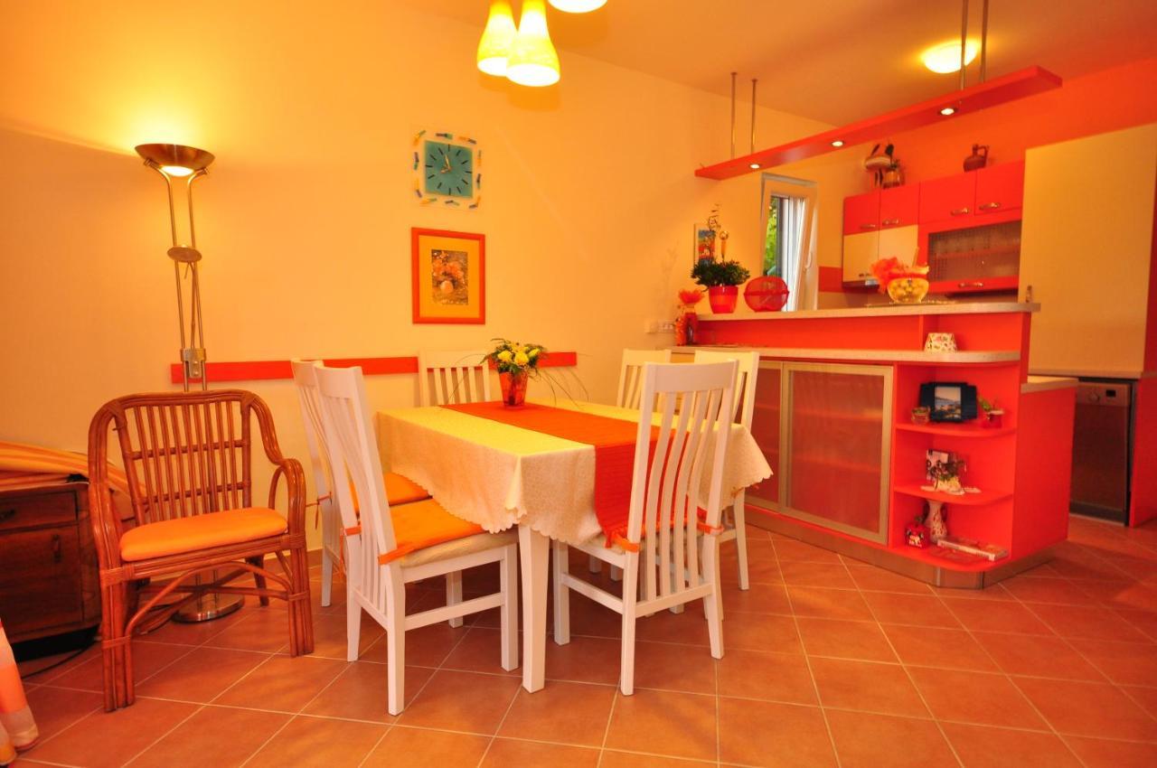Apartament Tri Palme Prvic Sepurine Zewnętrze zdjęcie